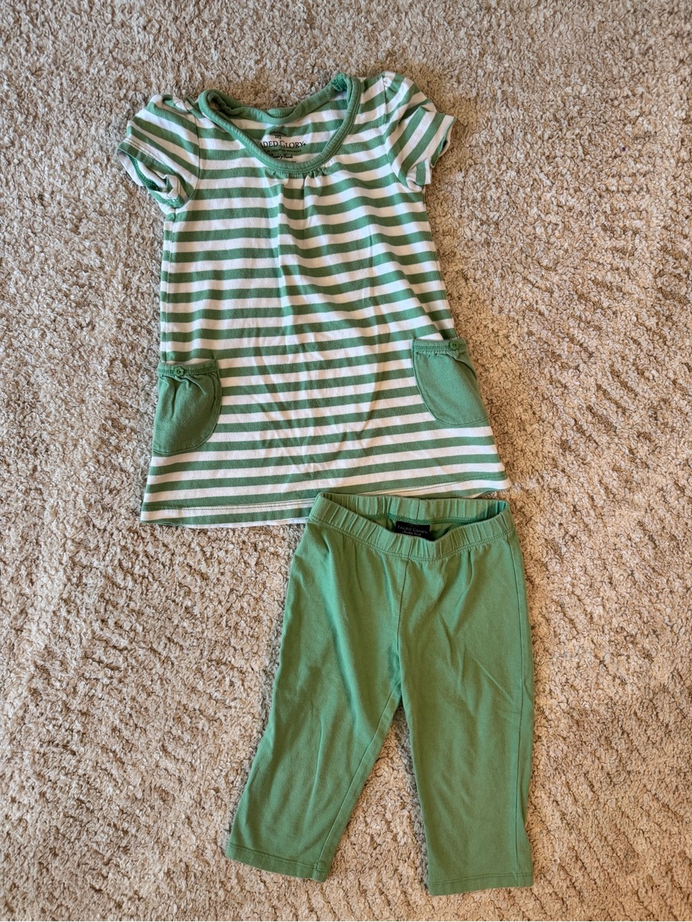 Faded Glory Vintage girls Capri & Tunic Top set - 4T